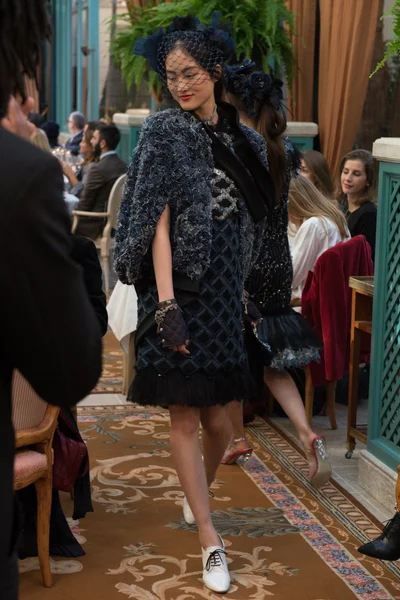 Look 63